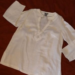 ANN TAYLOR. Nice blouse.